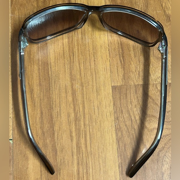 Authentic Gucci Sunglasses with Case - Picture 8 of 14